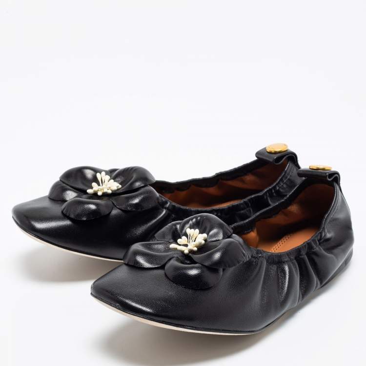 Pre Owned Tory Burch Black Leather Flower Scrunch Ballet Flats Size 37