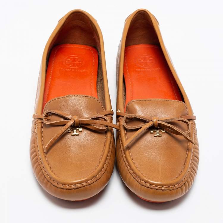 Pre Owned Tory Burch Brown Leather Bow Slip On Loafers Size 38.5