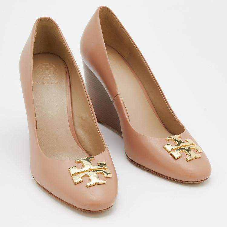 Pre Owned Tory Burch Pale Pink Leather Raleigh Round Toe Wedge Pumps Size 38.5