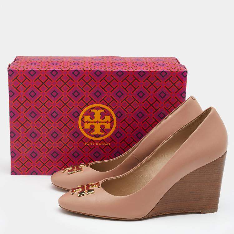 Pre Owned Tory Burch Pale Pink Leather Raleigh Round Toe Wedge Pumps Size 38.5