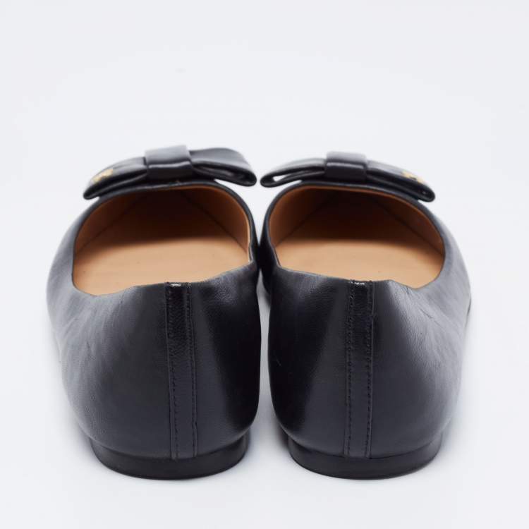 مملوكة مسبقًا Tory Burch Black Leather Bow Ballet Flats Size 38
