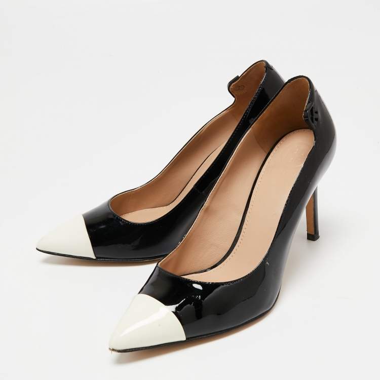 Tory burch elizabeth 2024 round toe pump