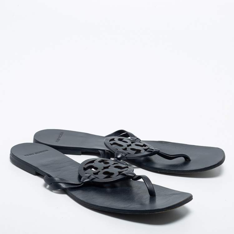 مملوكة مسبقًا Tory Burch Blue Leather Thong Flats Size 38.5