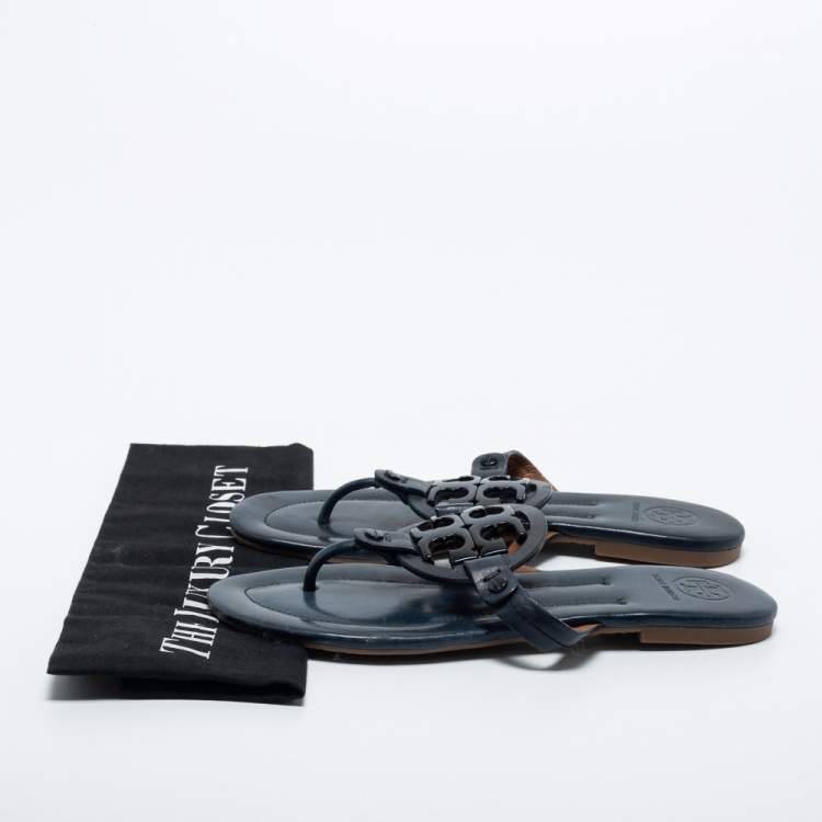 مملوكة مسبقًا Tory Burch Navy Blue Leather Miller Thong Flats Size 37