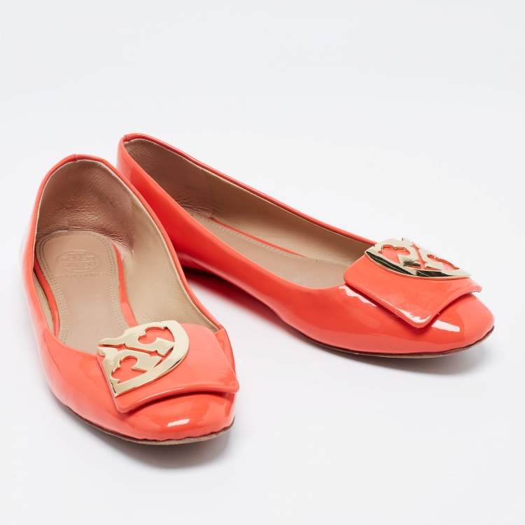 مملوكة مسبقًا Tory Burch Orange Patent Leather Ballet Flats Size 36.5