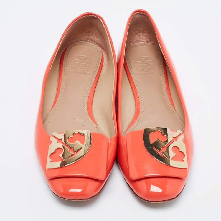 مملوكة مسبقًا Tory Burch Orange Patent Leather Ballet Flats Size 36.5