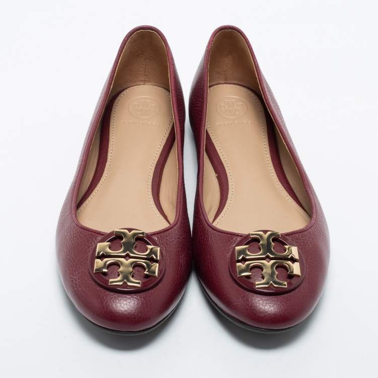 مملوكة مسبقًا Tory Burch Burgundy Leather Reva Ballet Flats Size 39