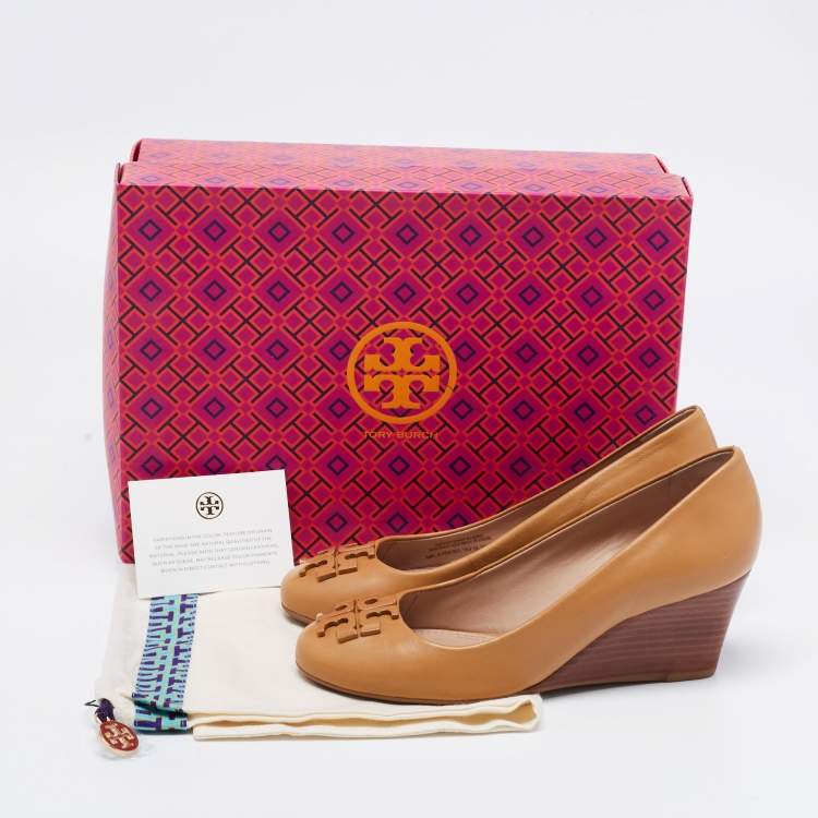 Pre Owned Tory Burch Brown Leather Raleigh Round Toe Wedge Pumps Size 36.5