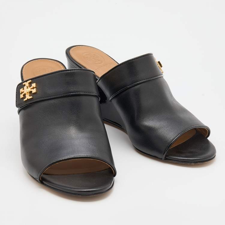 مملوكة مسبقًا Tory Burch Black Leather Open Toe Wedge Sandals Size 36.5