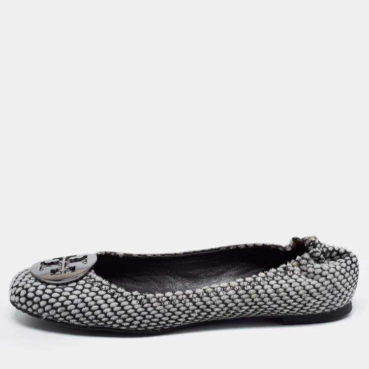 Pre Owned Tory Burch Grey/Black Calf Hair Minnie Scrunch Ballet Flats Size 38.5