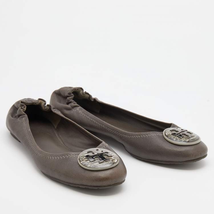 Pre Owned Tory Burch Grey Leather Scrunch Ballet Flats Size 38