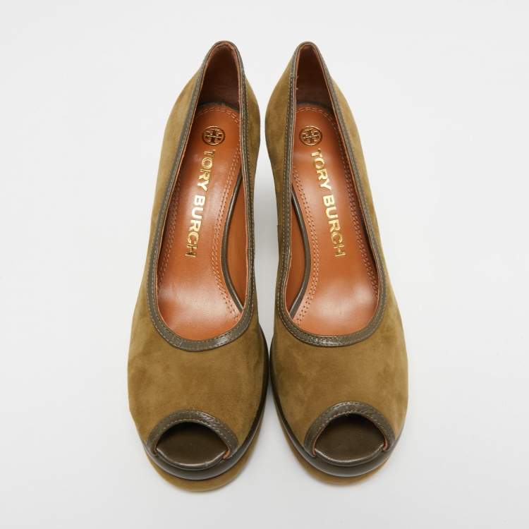 مملوكة مسبقًا Tory Burch Green Suede and Leather Platform Pumps Size 38.5