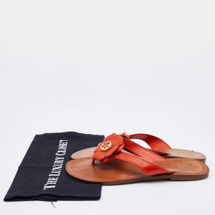 مملوكة مسبقًا Tory Burch Orange Leather Breely Flower Thong Flats Size 38