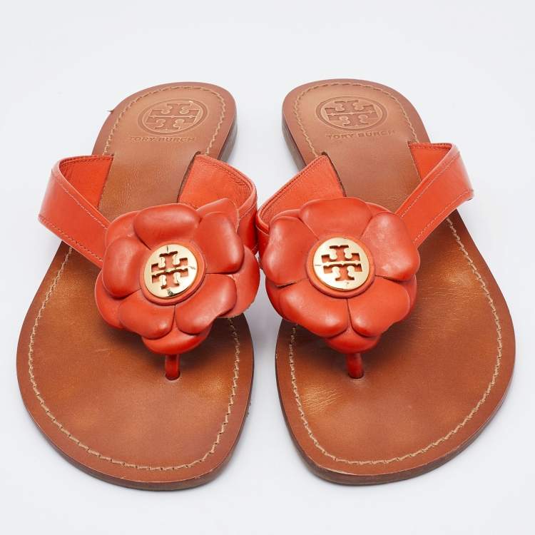 مملوكة مسبقًا Tory Burch Orange Leather Breely Flower Thong Flats Size 38