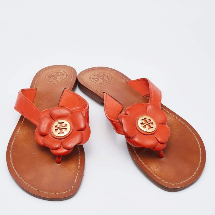 مملوكة مسبقًا Tory Burch Orange Leather Breely Flower Thong Flats Size 38