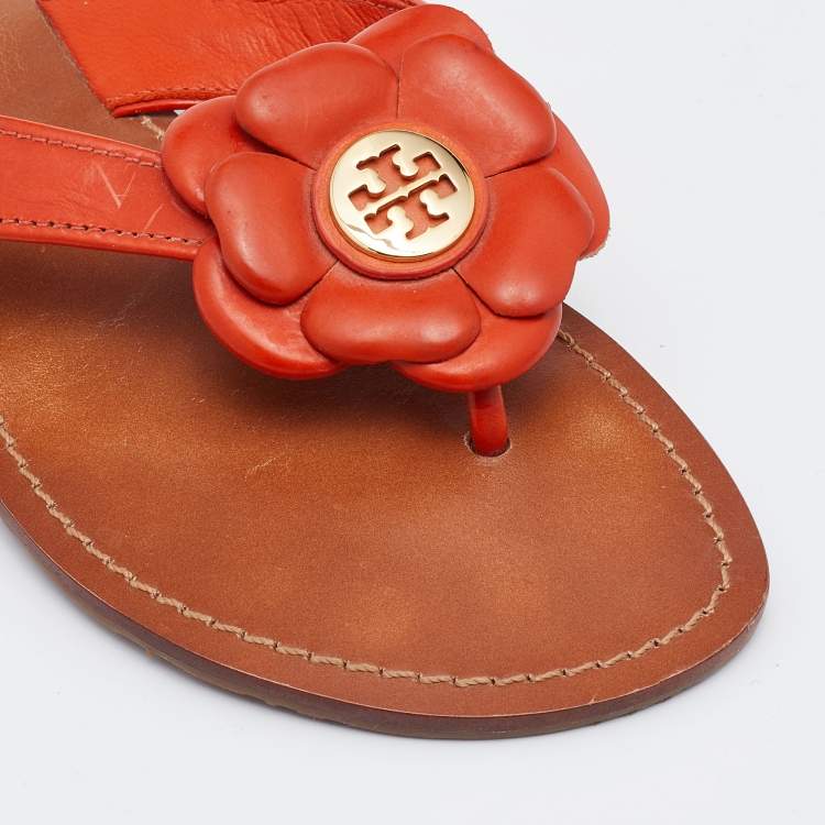 مملوكة مسبقًا Tory Burch Orange Leather Breely Flower Thong Flats Size 38