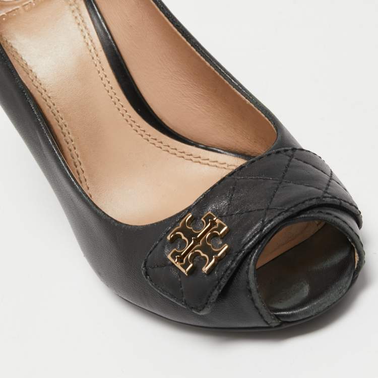 مملوكة مسبقًا Tory Burch Black Leather Leila Peep Toe Wedge Pumps Size 38.5