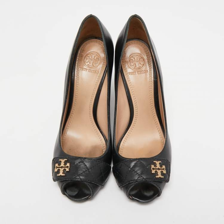 مملوكة مسبقًا Tory Burch Black Leather Leila Peep Toe Wedge Pumps Size 38.5