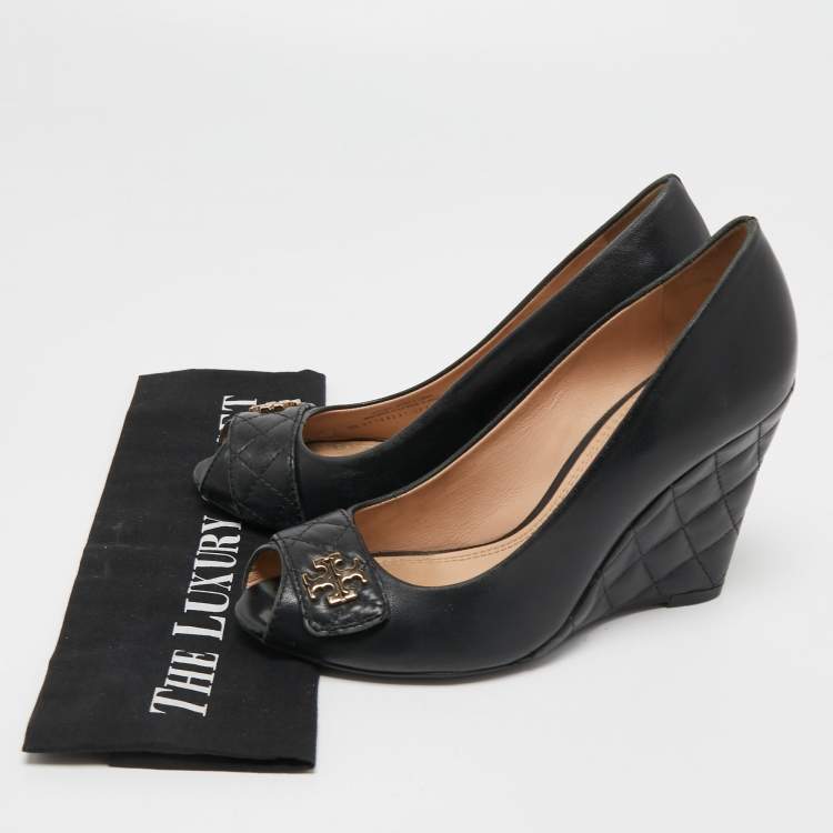 مملوكة مسبقًا Tory Burch Black Leather Leila Peep Toe Wedge Pumps Size 38.5