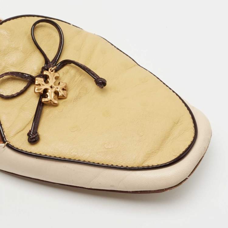 Pre Owned Tory Burch Beige/Cream Leather and Ostrich Embossed Charm Loafers Size 40 