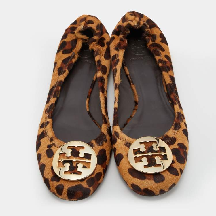 مملوكة مسبقًا Tory Burch Brown Leopard Print Calf Hair Reva Ballet Flats Size 40.5