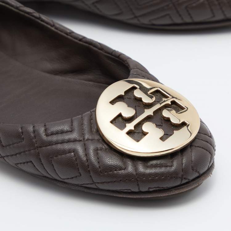 مملوكة مسبقًا Tory Burch Brown Leather Scrunch Ballet Flats Size 36
