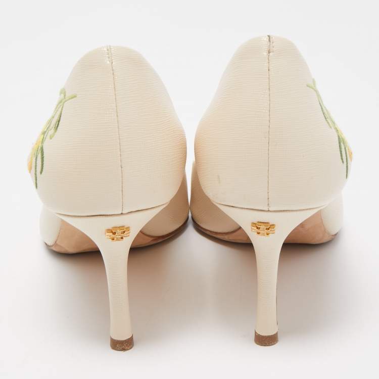 Pre Owned Tory Burch Cream Patent Leather Flower Embroidered Elizabeth Pointed Toe Pumps Size 39.5