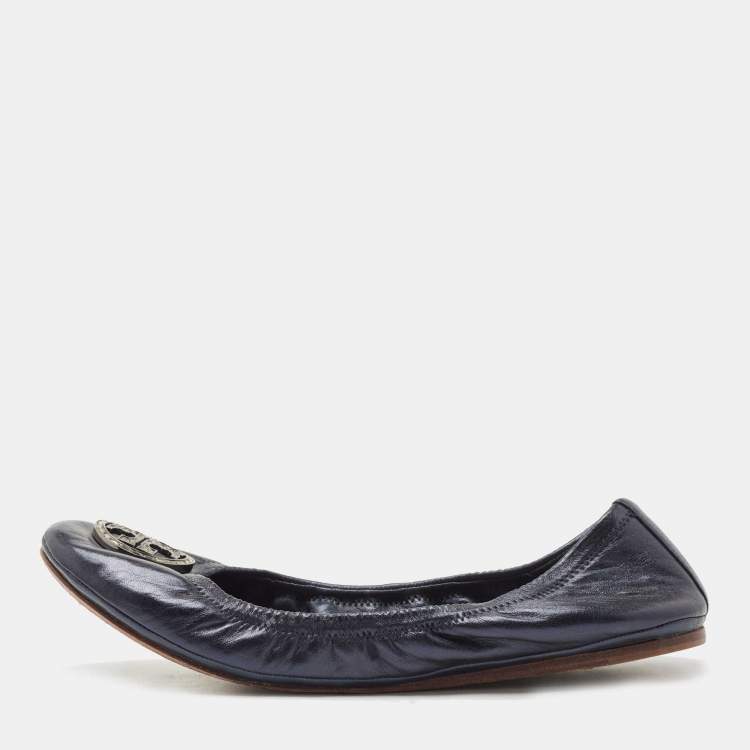 مملوكة مسبقًا Tory Burch Metallic Blue Leather Scrunch Ballet  Flats Size 40.5