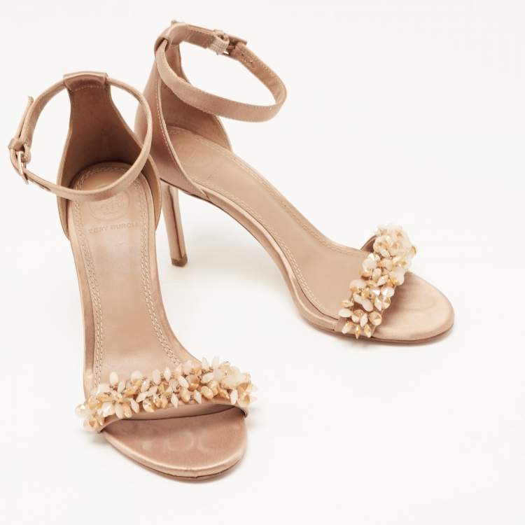 مملوكة مسبقًا Tory Burch Beige Satin Embellished Logan Sandals Size 35.5