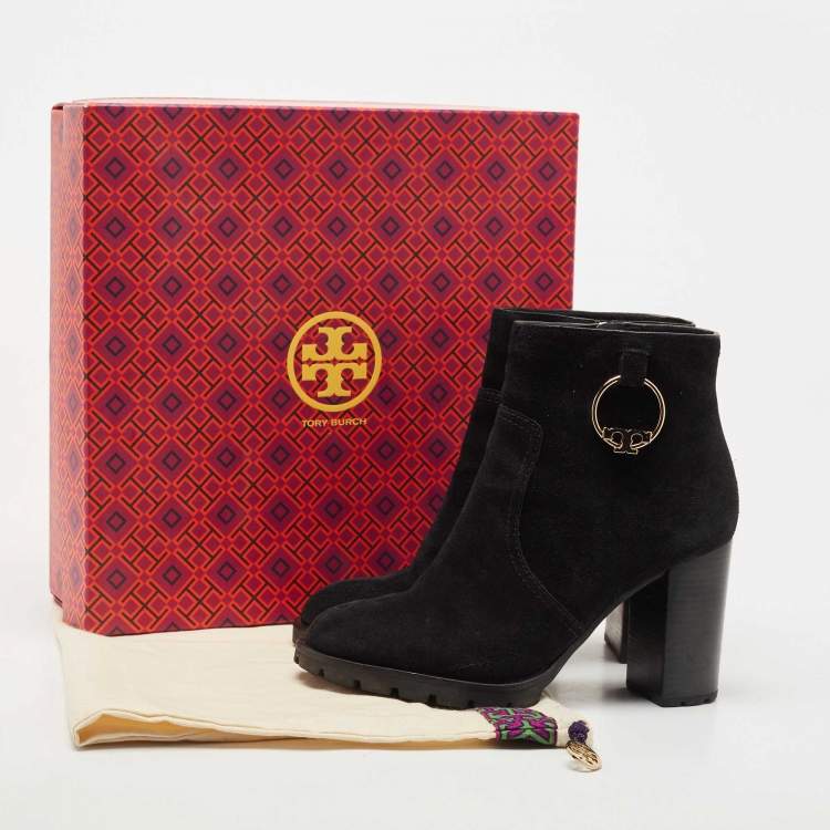 Pre Owned Tory Burch Black Suede Sofia Lugged Logo Charm Ankle Boots Size 39