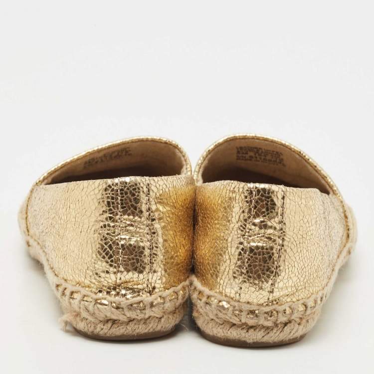 مملوكة مسبقًا Tory Burch Gold/Beige Leather Cap Toe Flat Espadrilles Size 35.5