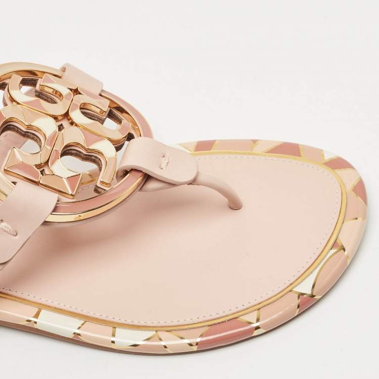 مملوكة مسبقًا Tory Burch Pink Leather Enamel Logo Miller Thong Flats Size 40