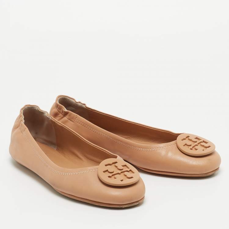 مملوكة مسبقًا Tory Burch Beige Leather Minnie Scrunch Ballet Flats Size 37.5