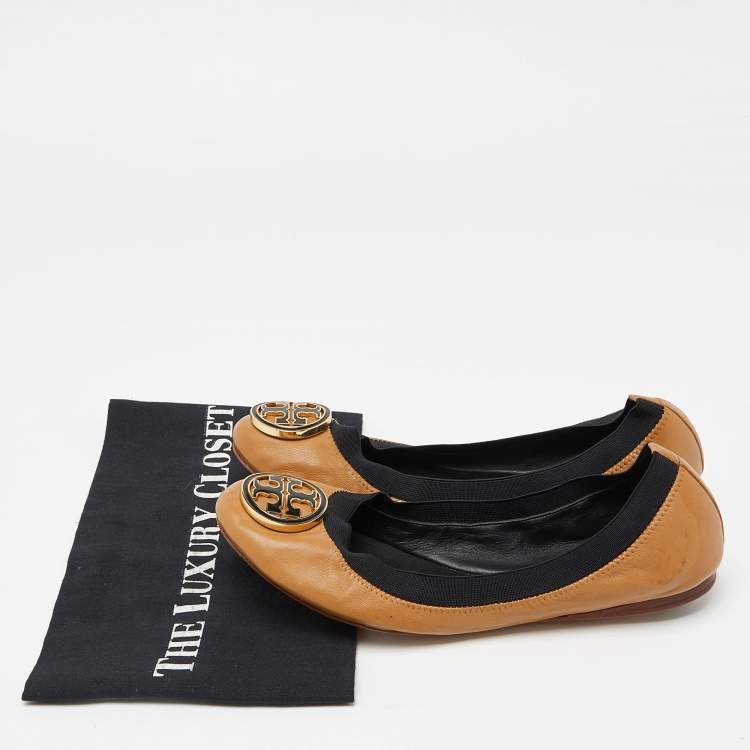 Pre Owned Tory Burch Beige/Black Leather Caroline Scrunch Ballet Flats Size 39.5