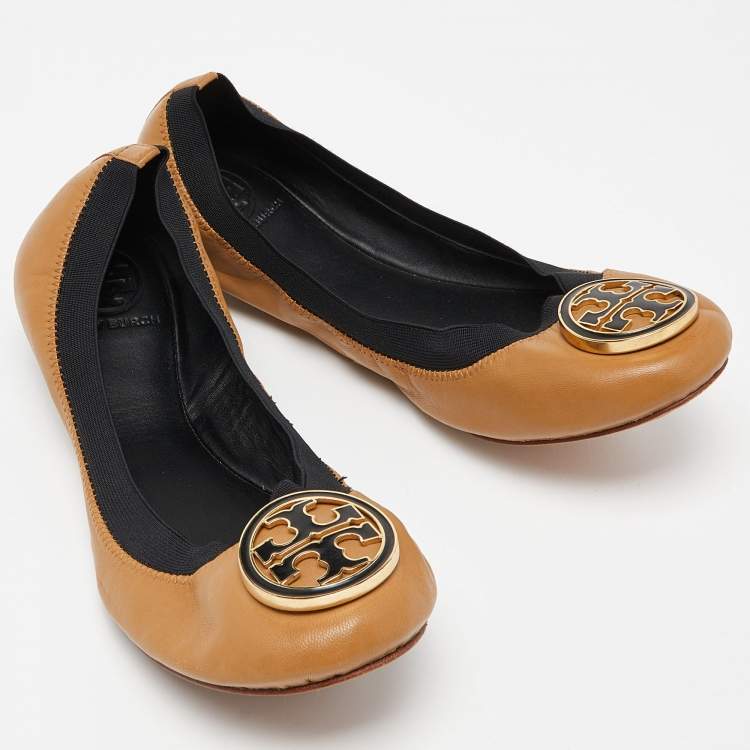 Pre Owned Tory Burch Beige/Black Leather Caroline Scrunch Ballet Flats Size 39.5