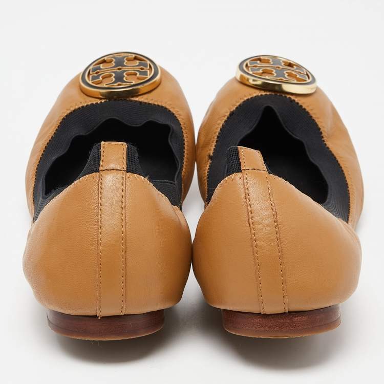 Pre Owned Tory Burch Beige/Black Leather Caroline Scrunch Ballet Flats Size 39.5