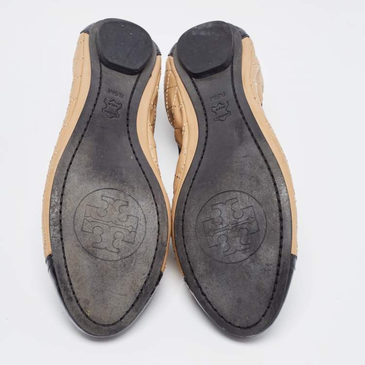 Pre Owned Tory Burch Beige/Black Patent and Leather Quilted Detail Scrunch Ballet Flats Size 38.5