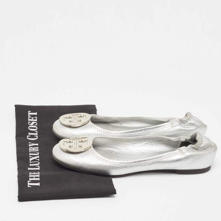 Pre Owned Tory Burch Metallic Silver Leather Reva Scrunch Ballet Flats Size 39