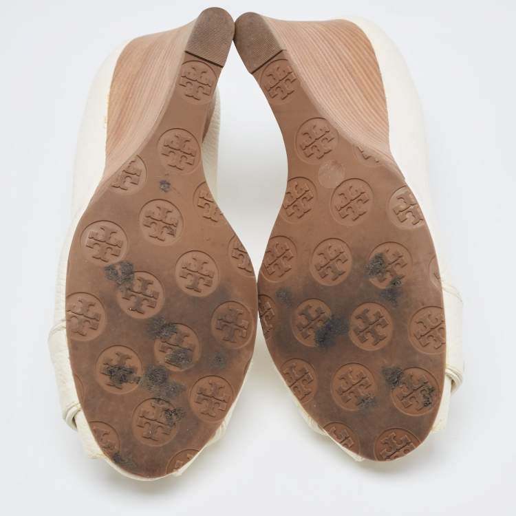 Pre Owned Tory Burch Off White Leather Peep Toe Wedge Pumps Size 40