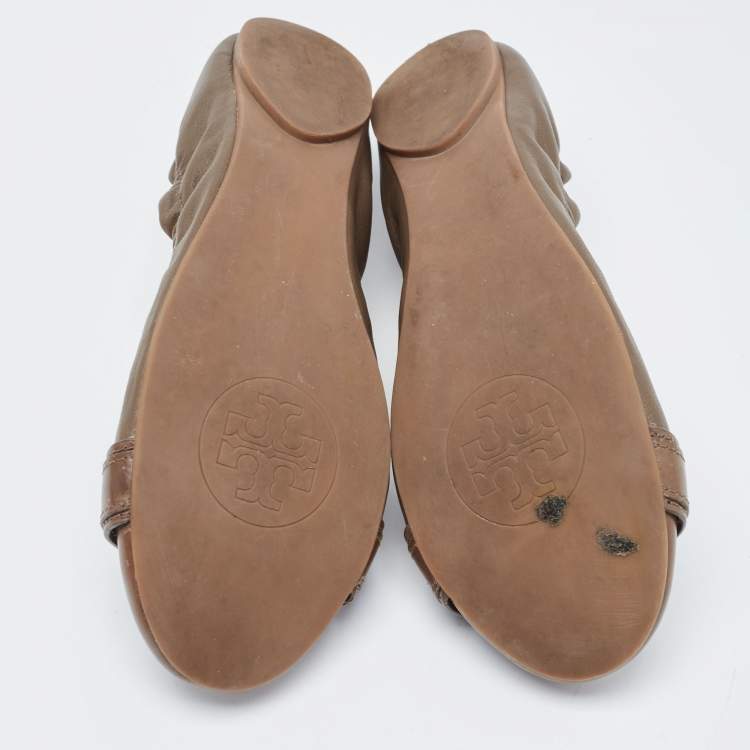 مملوكة مسبقًا Tory Burch Brown Leather Ambrose Scrunch Ballet Flats Size 40