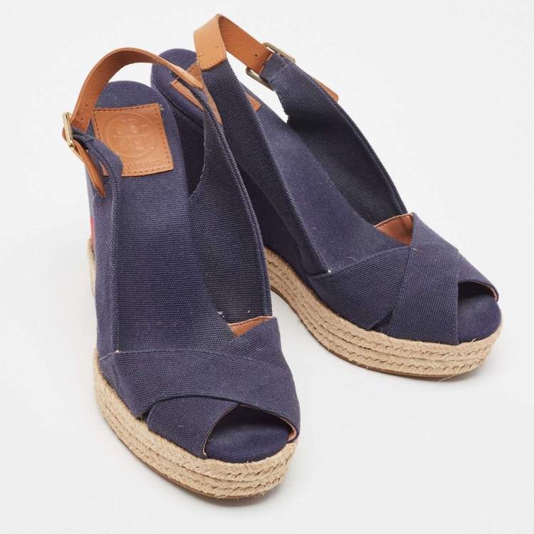 مملوكة مسبقًا Tory Burch Navy Blue Denim Espadrille Wedge Sandals Size 38.5