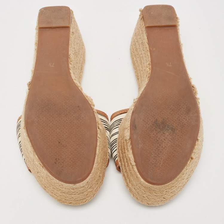 مملوكة مسبقًا Tory Burch White/Brown Canvas and Leather Espadrille Platform Wedge Slide Sandals Size 37.5