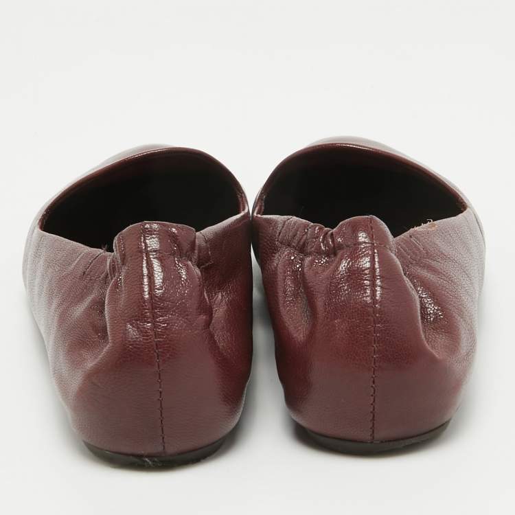 Pre Owned Tory Burch  Burgundy Leather Scrunch Reva Ballet Flats Size 38