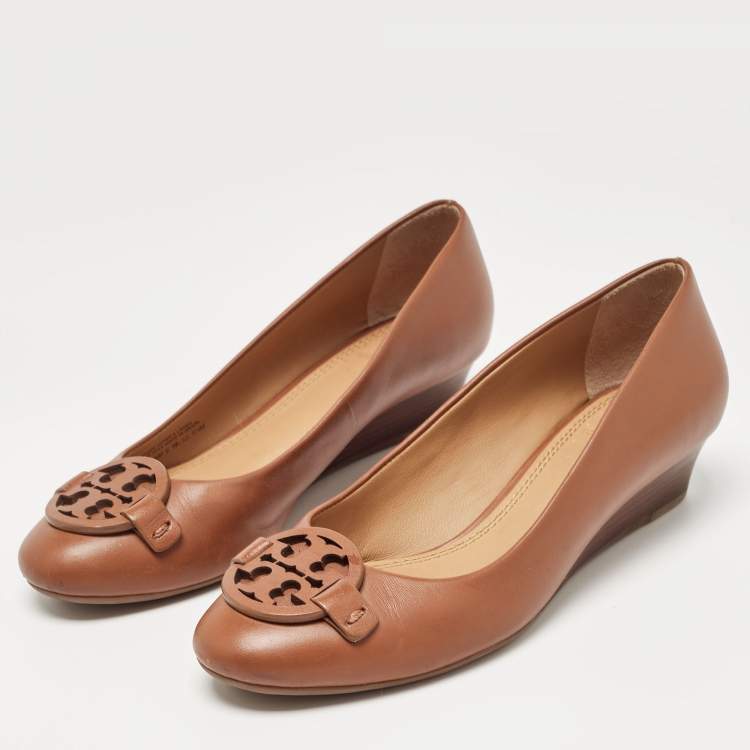 Pre Owned Tory Burch Brown Leather Gabriel Wedge Pumps Size 36