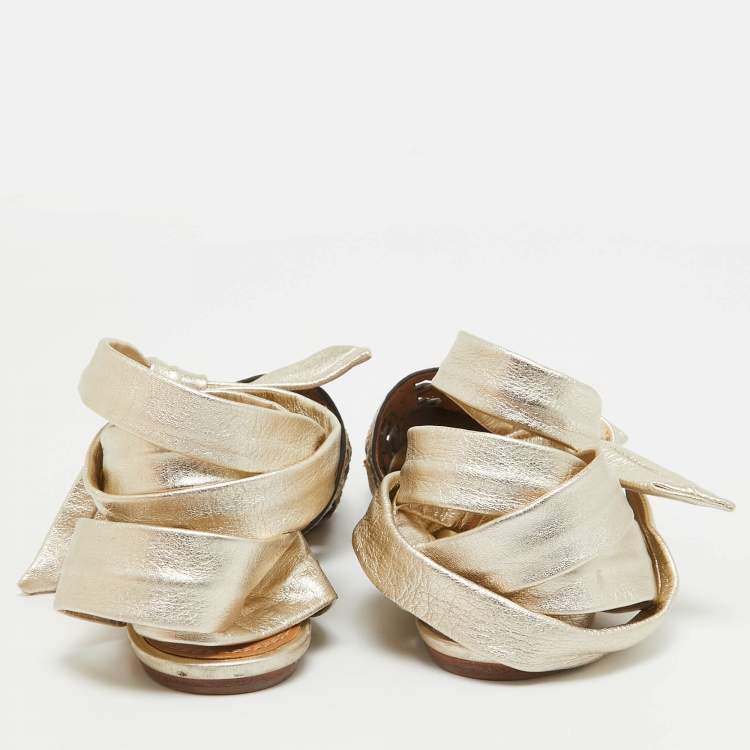 مملوكة مسبقًا Tory Burch Gold Leather Basketweave Flat Sandals Size 39.5