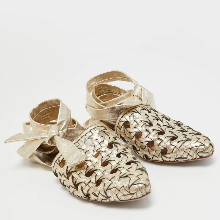 مملوكة مسبقًا Tory Burch Gold Leather Basketweave Flat Sandals Size 39.5