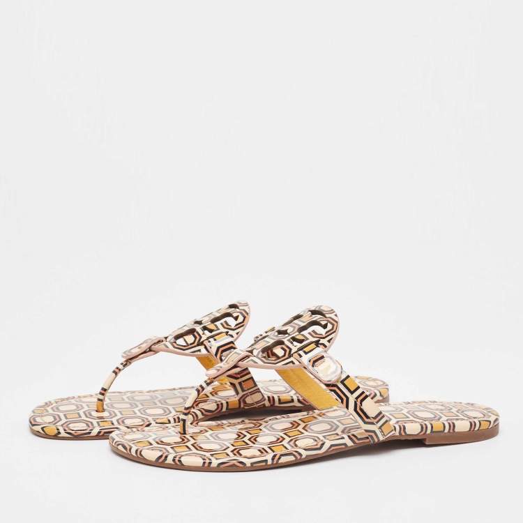 Pre Owned Tory Burch Yellow Patent Thong Flat Slides Size 39