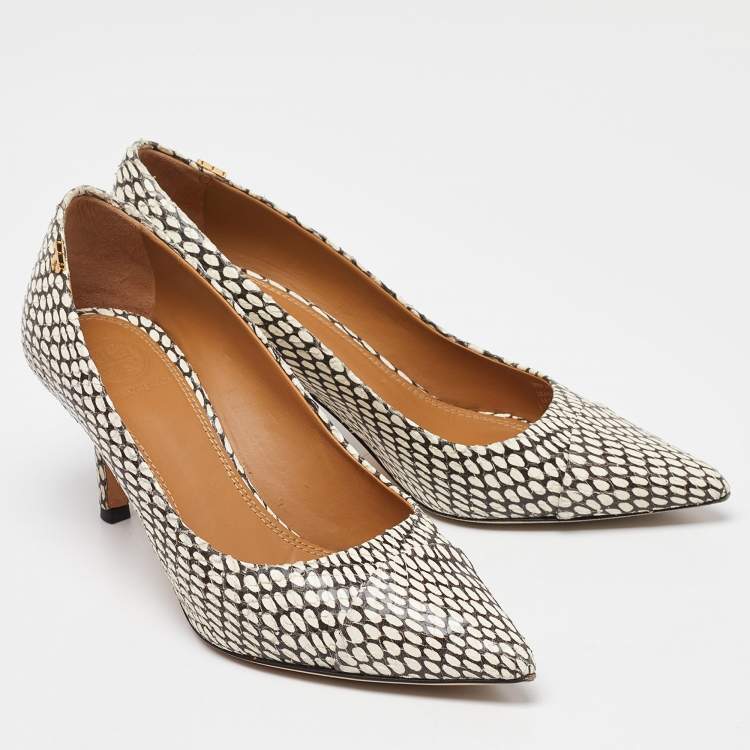 Pre Owned Tory Burch White/Black Snakeskin Embossed Leather Penelope Pumps Size 35.5