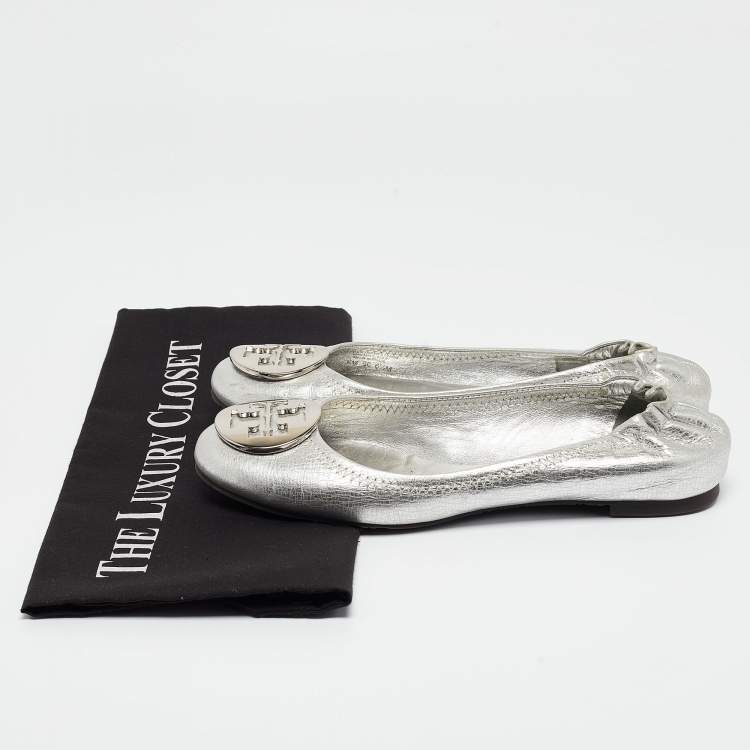 Pre Owned Tory Burch Silver Leather Reva Scrunch Ballet Flats Size 37