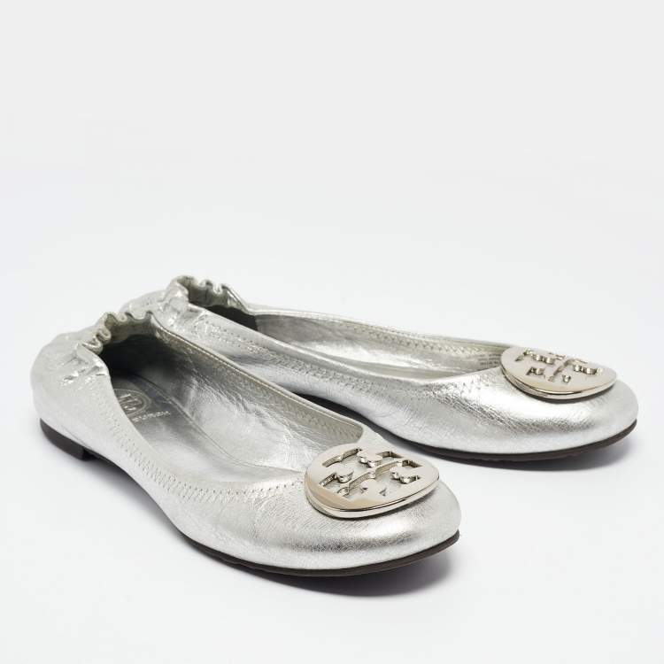 Pre Owned Tory Burch Silver Leather Reva Scrunch Ballet Flats Size 37